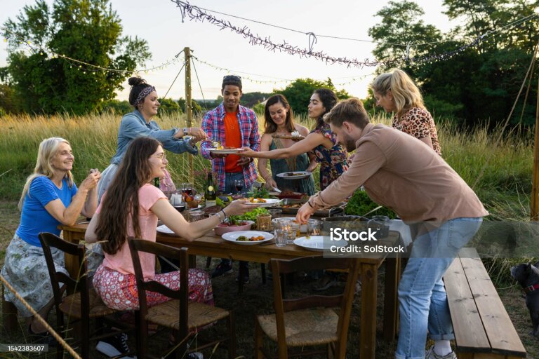 le repas d'une journée de séminaire à Family Ecolodge dans le Loiret en Centre Val de Loire