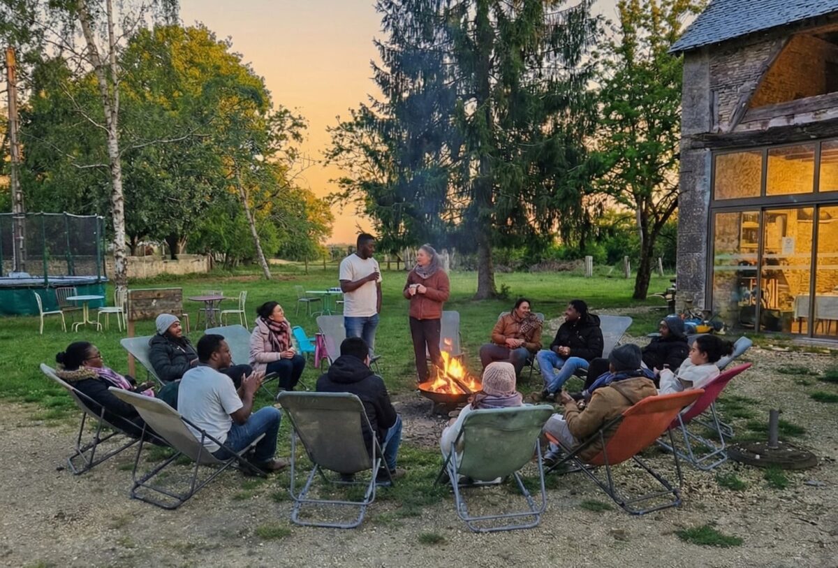 soirée de séminaire ambiance feu de camp : cohésion d'équipe à Family Ecolodge
